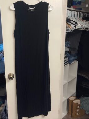 Motherhood Black Sleeveless Midi Dress